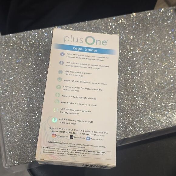 Plus One Kegal Trainer w/Storage Bag - Picture 10 of 10